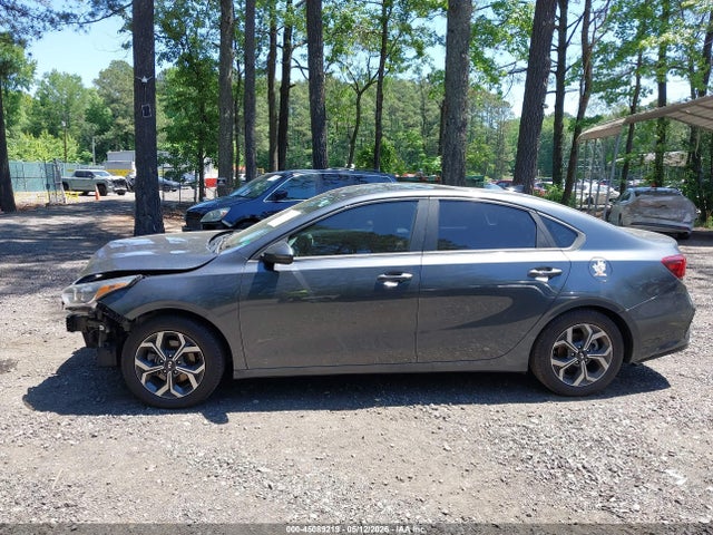 2021 Kia Forte Lxs მანქანა იყიდება აუქციონზე, vin: 3KPF24AD5ME286549, აუქციონის ნომერი: 45089219