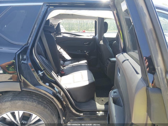 5N1AT3BA1MC722662 Nissan Rogue Sv Fwd