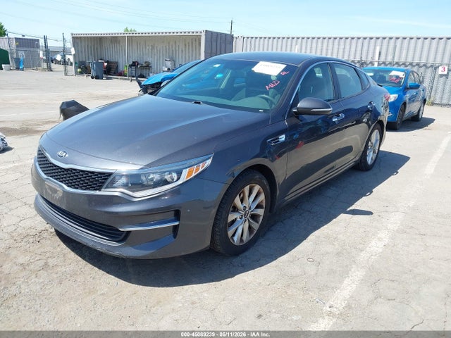 2017 Kia Optima Lx მანქანა იყიდება აუქციონზე, vin: 5XXGT4L32HG154139, აუქციონის ნომერი: 45089239