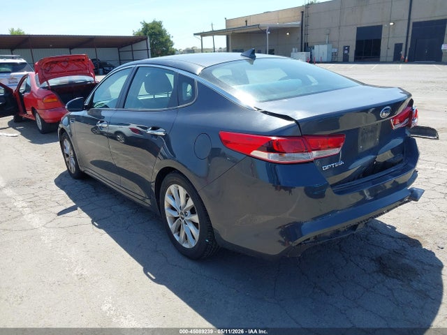 2017 Kia Optima Lx მანქანა იყიდება აუქციონზე, vin: 5XXGT4L32HG154139, აუქციონის ნომერი: 45089239