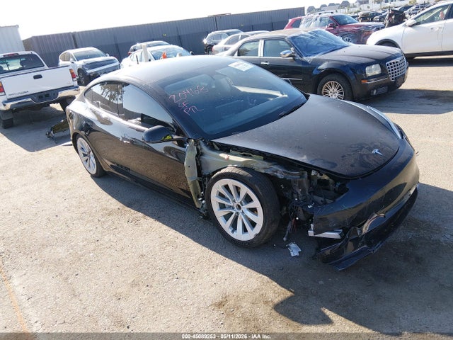 2022 5YJ3E1EA7NF299453 main image
