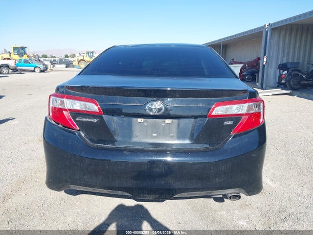 4T1BF1FK2EU413278 Toyota CAMRY SE