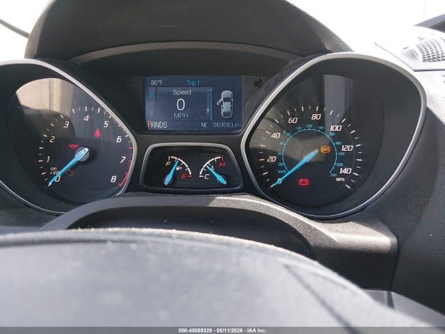 45089328 :رقم المزاد ، 1FMCU9GX1FUB42962 vin ، 2015 Ford Escape Se مزاد بيع
