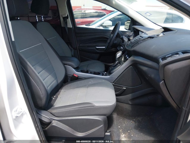 45089328 :رقم المزاد ، 1FMCU9GX1FUB42962 vin ، 2015 Ford Escape Se مزاد بيع
