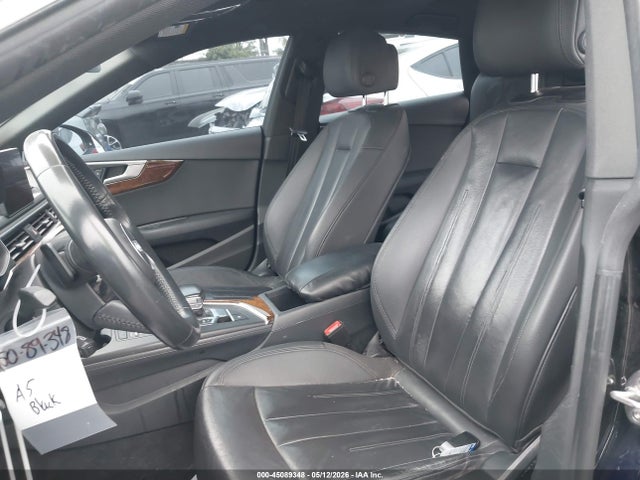 2019 Audi A5 45 Premium მანქანა იყიდება აუქციონზე, vin: WAUANCF58KA060015, აუქციონის ნომერი: 45089348