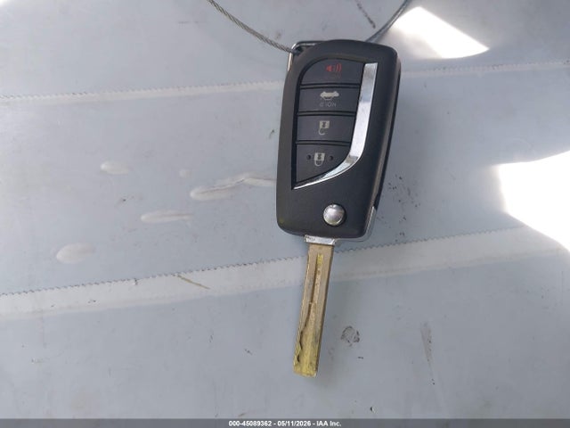 5YFEPRAE6LP074341 Toyota COROLLA LE