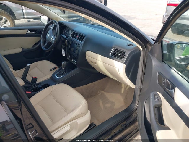 45089365 :رقم المزاد ، 3VWDP7AJ5CM355662 vin ، 2012 Volkswagen Jetta 2.5l Se مزاد بيع