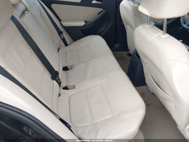 45089365 :رقم المزاد ، 3VWDP7AJ5CM355662 vin ، 2012 Volkswagen Jetta 2.5l Se مزاد بيع