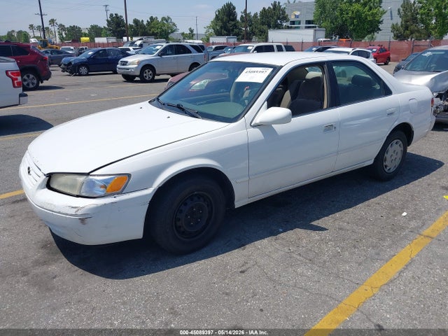 1997 Toyota Camry Le მანქანა იყიდება აუქციონზე, vin: JT2BG22K9V0068845, აუქციონის ნომერი: 45089397