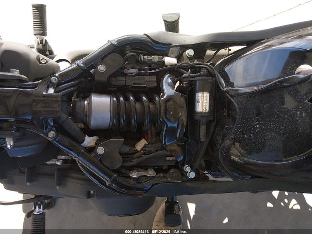 Harley-Davidson FXLRS 2021 1HD1YWK17MB019336 Image 15