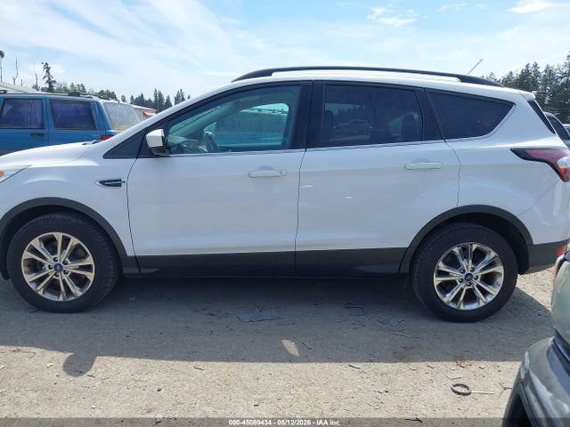 1FMCU9G98HUA26128 Ford ESCAPE SE