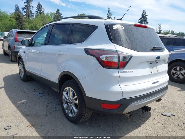 1FMCU9G98HUA26128 Ford ESCAPE SE