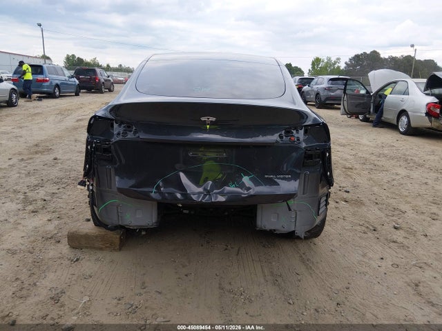 Продажа на аукционе авто 2024 Tesla Model Y Long Range Dual Motor All-wheel Drive, vin: 7SAYGAEE3RF163784, номер лота: 45089454