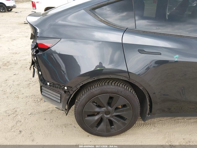 Продажа на аукционе авто 2024 Tesla Model Y Long Range Dual Motor All-wheel Drive, vin: 7SAYGAEE3RF163784, номер лота: 45089454