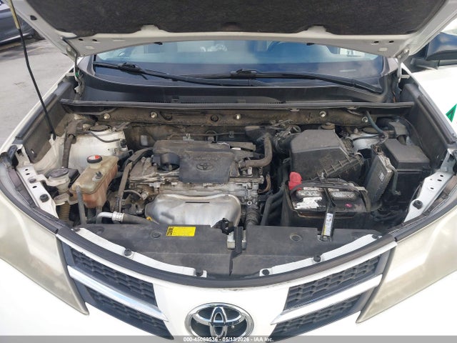 Toyota RAV4 LE 2014 JTMBFREV8EJ003844 Image 10