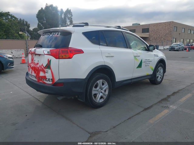 Toyota RAV4 LE 2014 JTMBFREV8EJ003844 Image 4