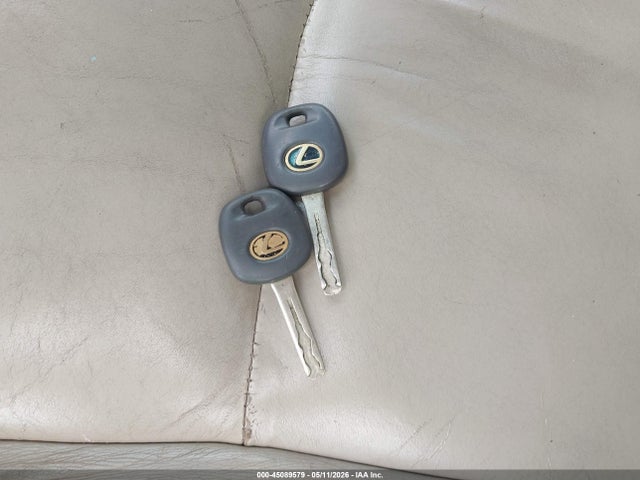 45089579 :رقم المزاد ، 2T2HA31U54C013661 vin ، 2004 Lexus Rx 330 مزاد بيع