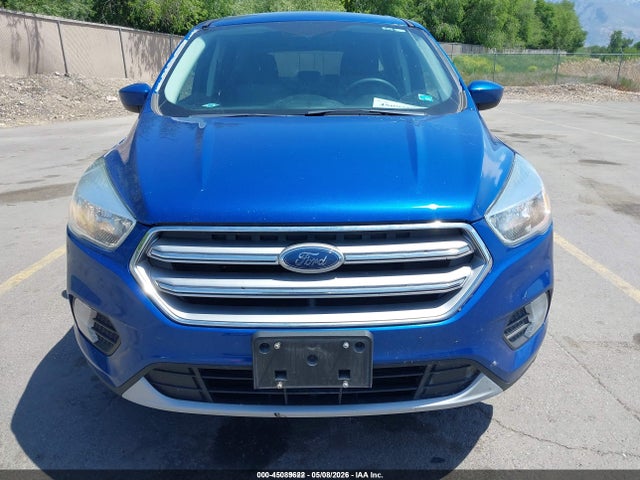 45089622 :رقم المزاد ، 1FMCU9GD5HUE18567 vin ، 2017 Ford Escape Se مزاد بيع