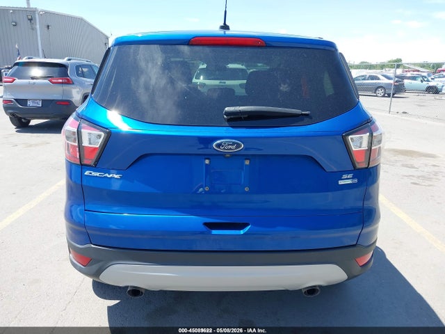 45089622 :رقم المزاد ، 1FMCU9GD5HUE18567 vin ، 2017 Ford Escape Se مزاد بيع