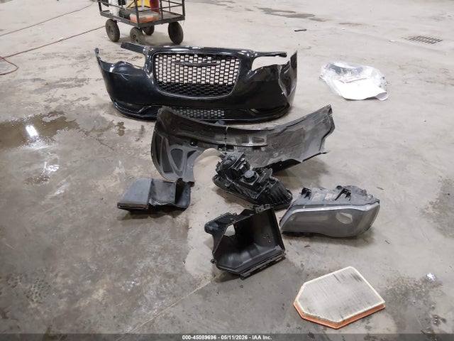 Продаж на аукціоні авто 2015 Chrysler 300 300s, vin: 2C3CCABGXFH882324, номер лоту: 45089696