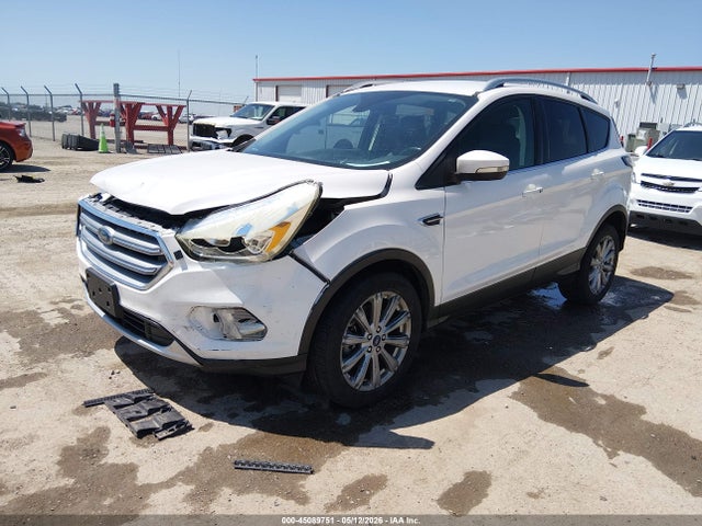 1FMCU9J90HUE95142 Ford Escape Titanium