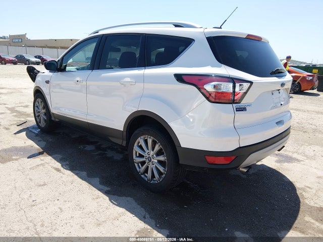 1FMCU9J90HUE95142 Ford Escape Titanium