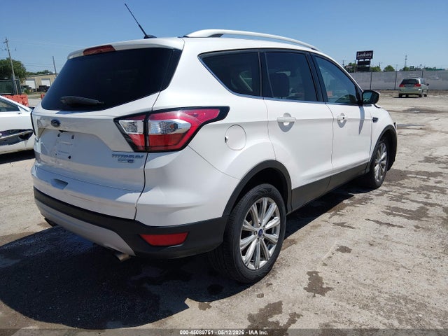 1FMCU9J90HUE95142 Ford Escape Titanium