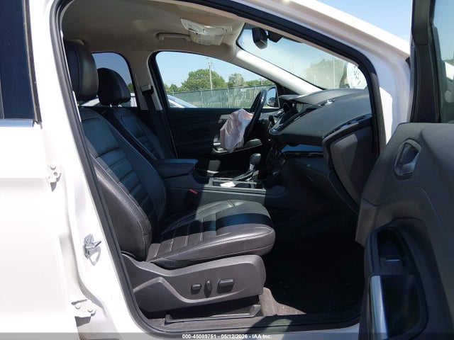 1FMCU9J90HUE95142 Ford Escape Titanium