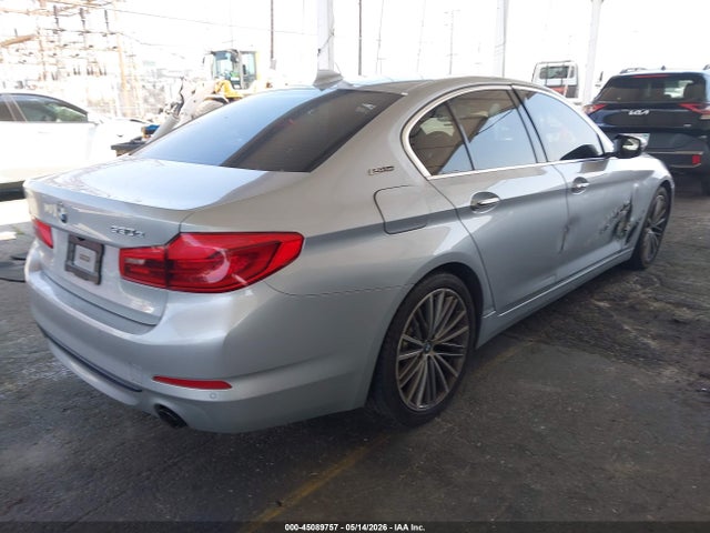 WBAJA9C54JB033549 BMW 530e Iperformance