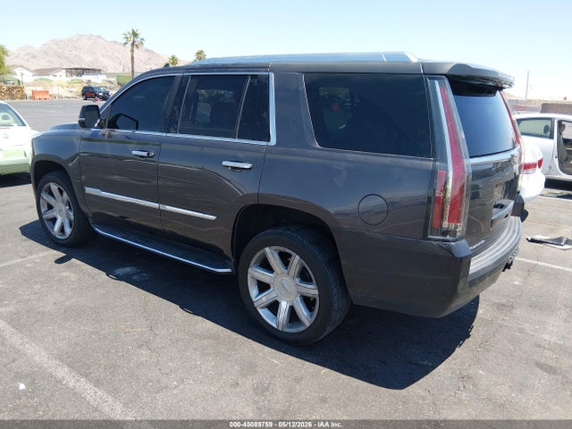 45089759 :رقم المزاد ، 1GYS3BKJ5HR347911 vin ، 2017 Cadillac Escalade Luxury مزاد بيع