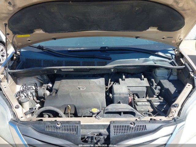 45089766 :رقم المزاد ، 5TDYK3DC2DS297312 vin ، 2013 Toyota Sienna Xle V6 8 Passenger مزاد بيع