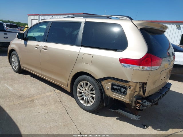 45089766 :رقم المزاد ، 5TDYK3DC2DS297312 vin ، 2013 Toyota Sienna Xle V6 8 Passenger مزاد بيع