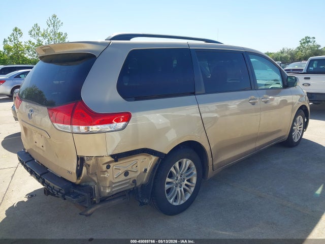 45089766 :رقم المزاد ، 5TDYK3DC2DS297312 vin ، 2013 Toyota Sienna Xle V6 8 Passenger مزاد بيع