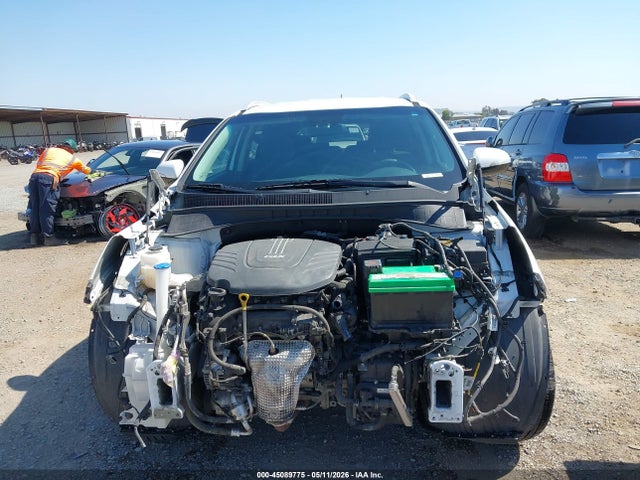 5XYPG4A55HG250268 KIA Sorento 3.3l Lx