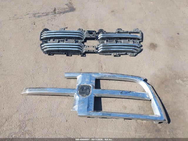 45089807 :رقم المزاد ، 3C6UR5DL9HG625214 vin ، 2017 Ram 2500 Big Horn  4x4 6'4 Box مزاد بيع