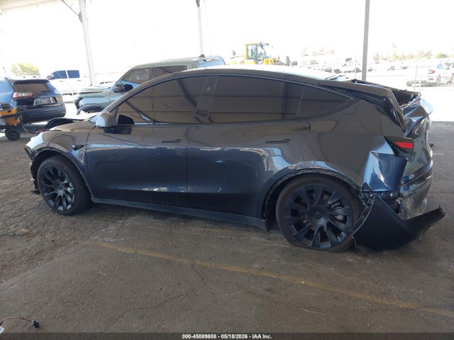 Продаж на аукціоні авто 2024 Tesla Model Y Long Range Single Motor Rear-wheel Drive/rwd, vin: 7SAYGDED1RF055737, номер лоту: 45089808