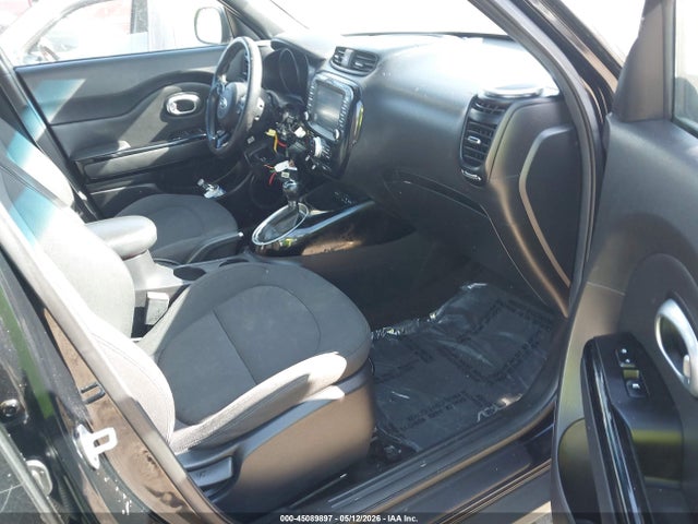 KNDJX3A53E7105254 KIA Soul !