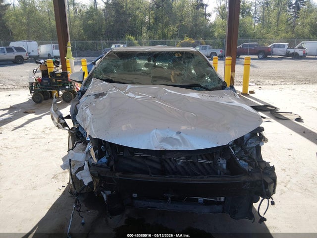 4T1BD1FKXHU215509 Toyota Camry Hybrid Xle