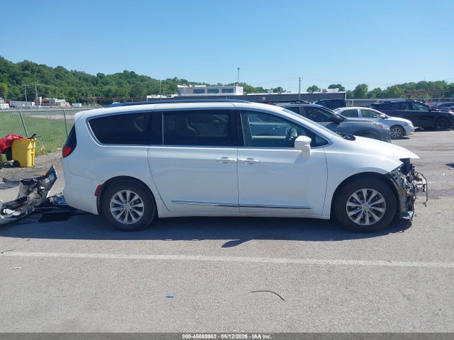 2019 Chrysler Pacifica Touring L მანქანა იყიდება აუქციონზე, vin: 2C4RC1BG2KR700660, აუქციონის ნომერი: 45089963
