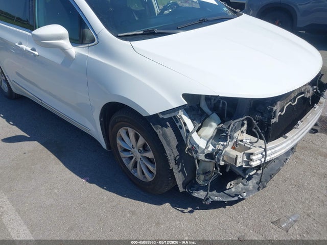 2019 Chrysler Pacifica Touring L მანქანა იყიდება აუქციონზე, vin: 2C4RC1BG2KR700660, აუქციონის ნომერი: 45089963