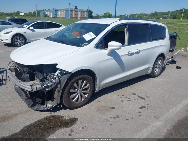 2019 Chrysler Pacifica Touring L მანქანა იყიდება აუქციონზე, vin: 2C4RC1BG2KR700660, აუქციონის ნომერი: 45089963