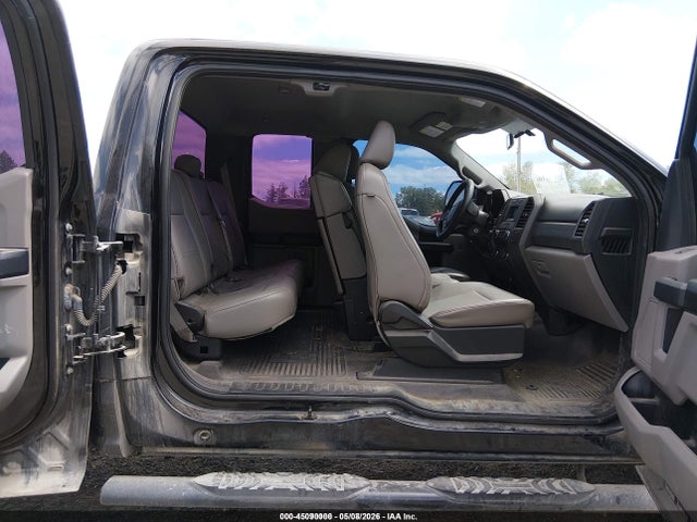 Ford F-350 Xl 2018 1FT8X3D69JEC69987 Image 8