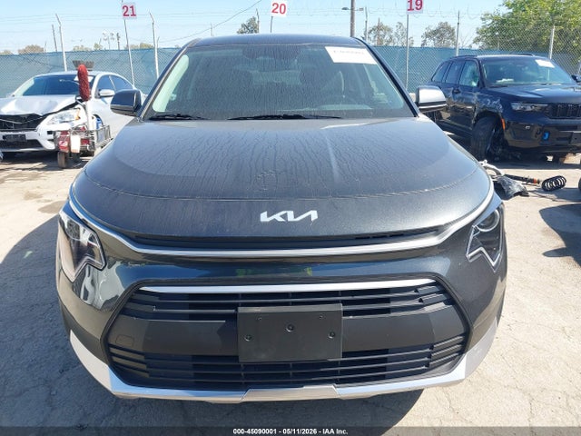 KNDCP3LE3T5327534 KIA NIRO LX
