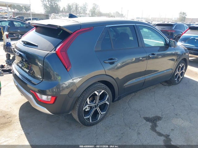 KNDCP3LE3T5327534 KIA NIRO LX
