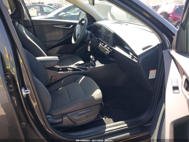 KNDCP3LE3T5327534 KIA NIRO LX