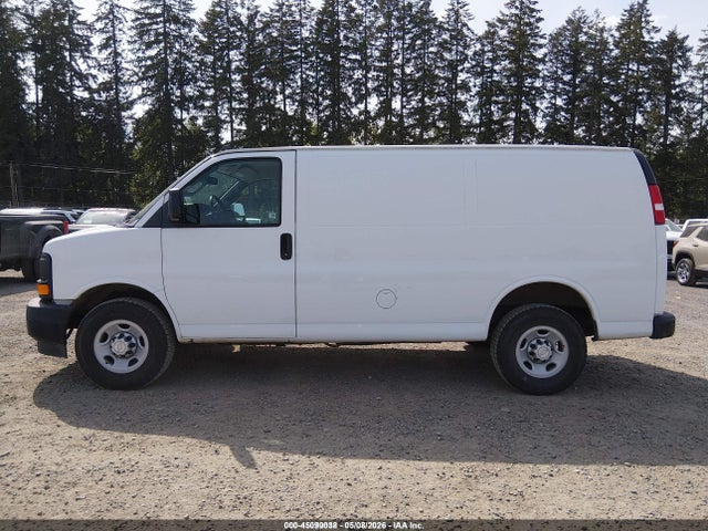 1GCWGAFG2H1102423 Chevrolet Express 2500 Work Van