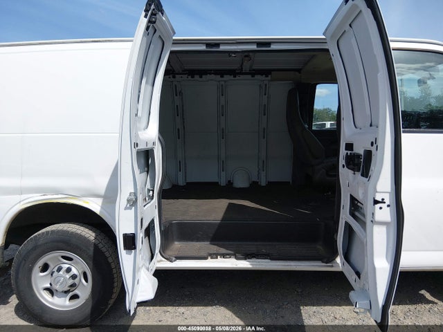 1GCWGAFG2H1102423 Chevrolet Express 2500 Work Van