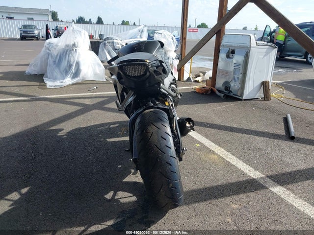 Honda CBR1000 RR 2015 JH2SC595XFK700155 Image 6