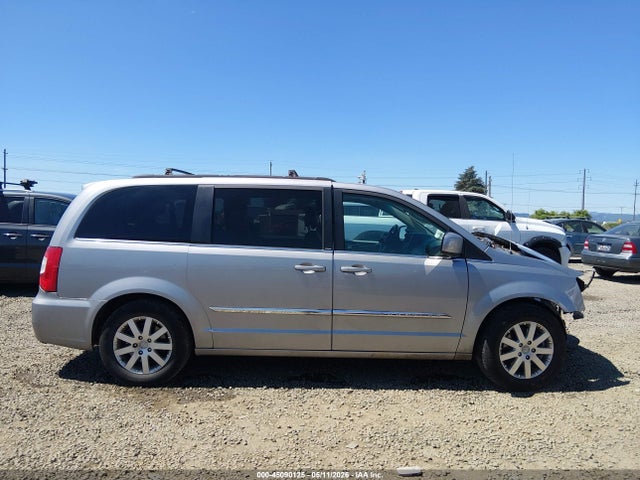 2C4RC1BG8ER243020 Chrysler Town &amp; Country Touring