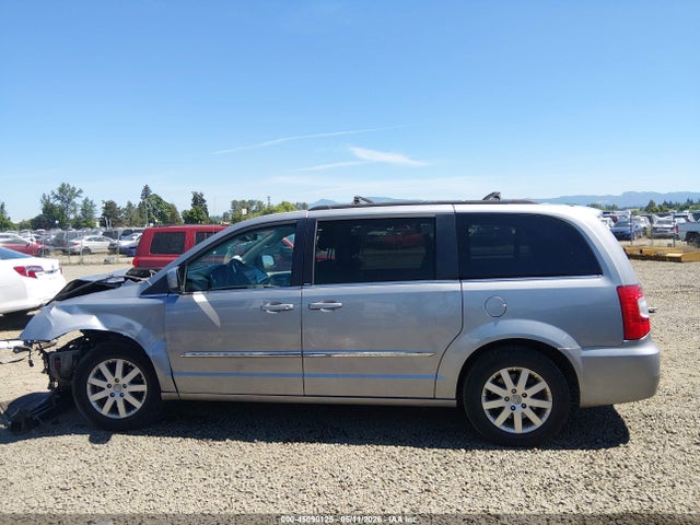 2C4RC1BG8ER243020 Chrysler Town &amp; Country Touring